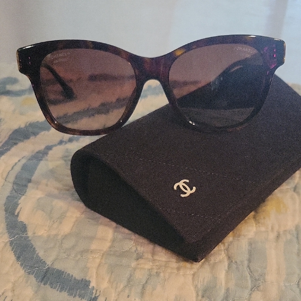 CHANEL Women's Sunglasses